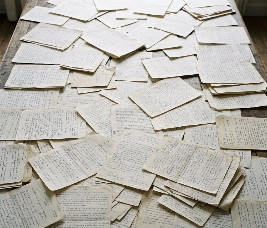 feuilles par milliers